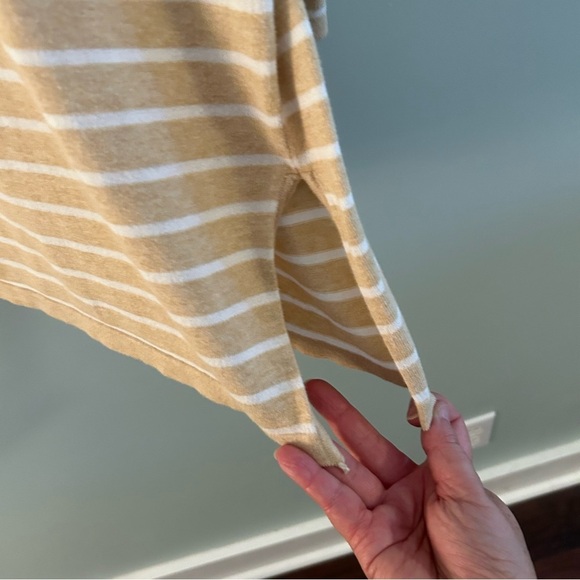 Lilly Pulitzer Elba Camel and White Sweater. Size Medium. - Picture 8 of 12